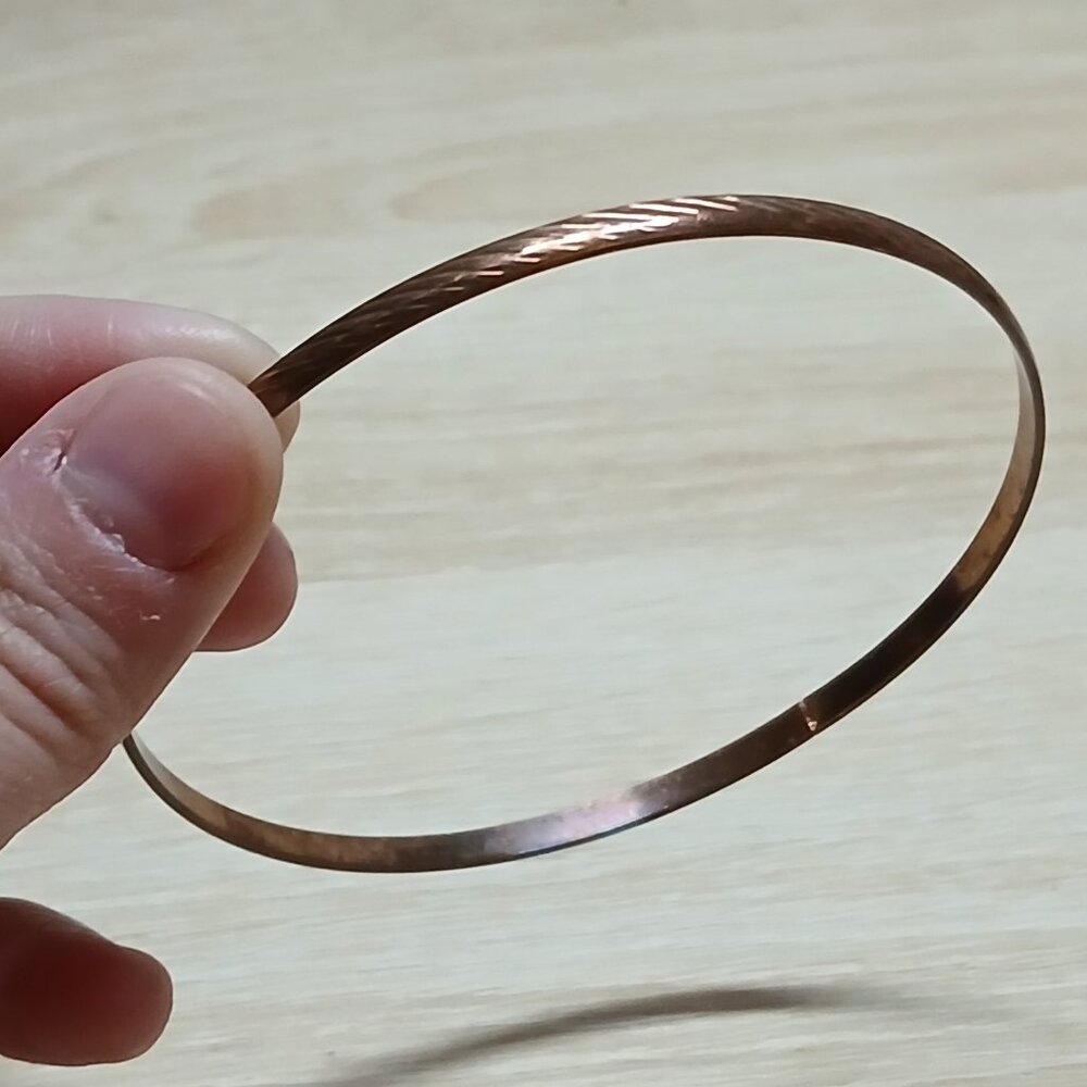 Vintage Copper Tone Metal Bangle Bracelet Costume Jewelry #19